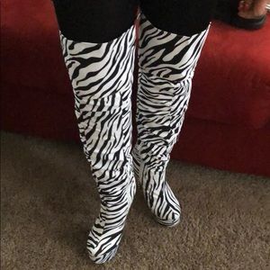 Fahrenheit’s Zebra boots
